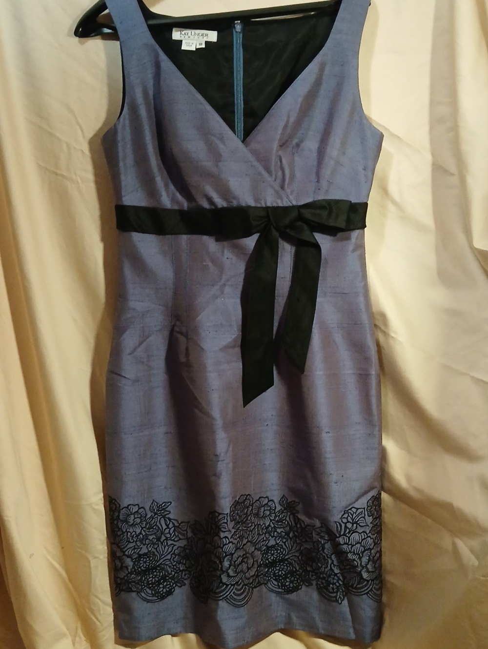 NEW...Kay Unger Lavender V-Neck Sheath Dress with Black Sash